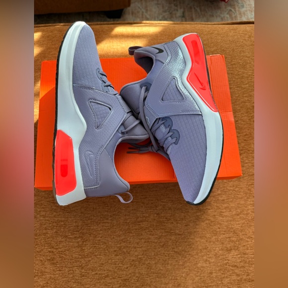 NIKE W AIR MAX BELLA TR5 - Picture 5 of 11